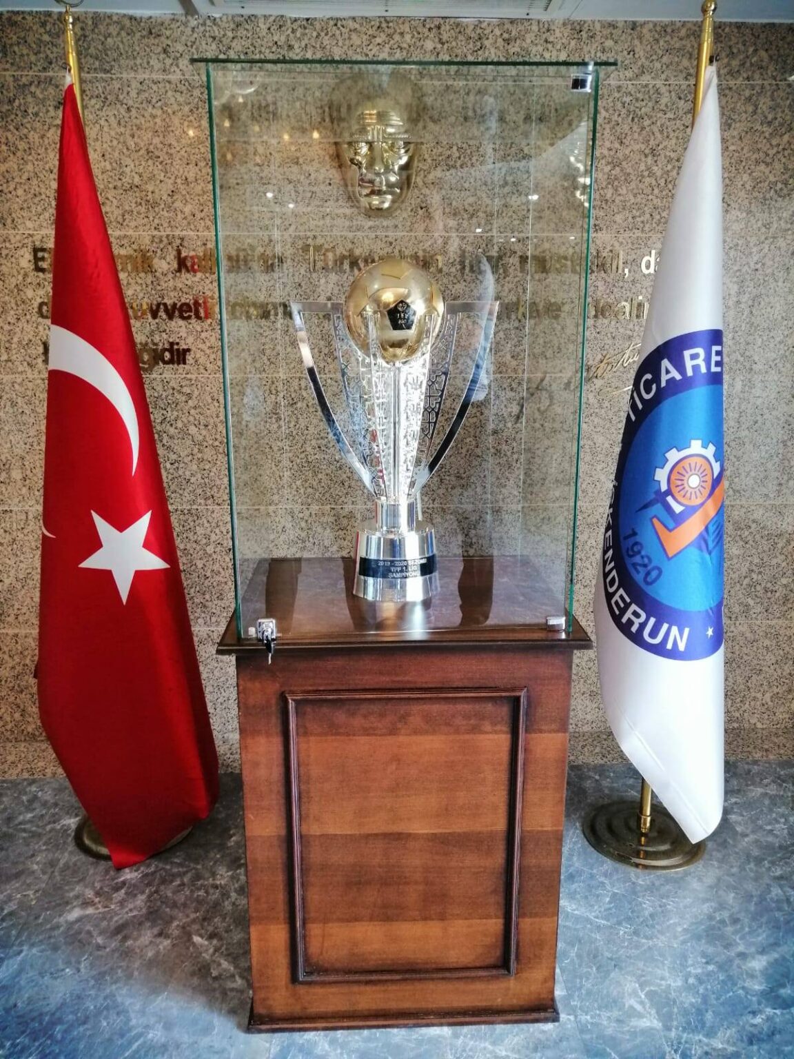 ATAKAŞ Hatay Spor'un Şampiyonluk Kupası İTSO'da Ziyarete ...