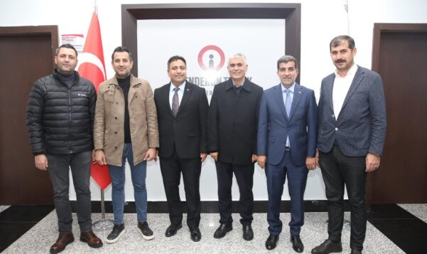 ÖZÇELİK-İŞ SENDİKASINDAN İSTE  REKTÖRÜ PROF.DR.MEHMET DURUEL’E ZİYARET