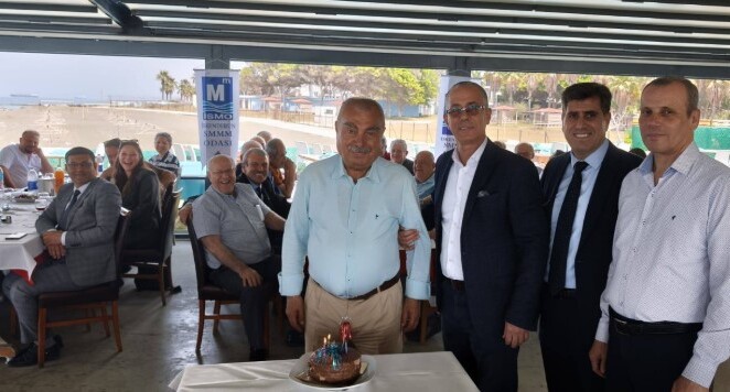 Muhasebeciler Odası Onursal Başkanı Alaaddin ÖzBülbül’e Meslektaşlarından Doğum Günü Sürprizi
