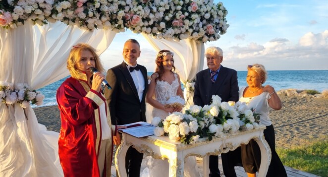 KANTARMACI AİLESİNDEN PAMUK SADELİĞİNDE DÜĞÜN MUTLULUĞUNUZ DAİM OLSUN